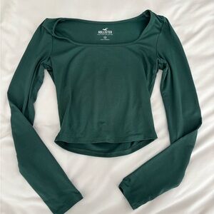 Hollister Women's Deep Green Long Sleeve Tee